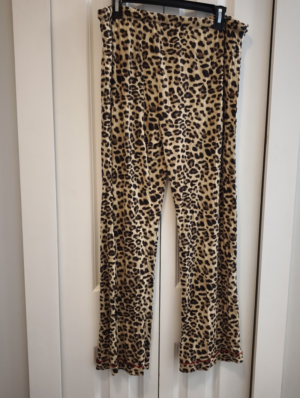 Gilligan & Omalley Leopard Print Button-Up Pajama Set - Picture 9 of 10